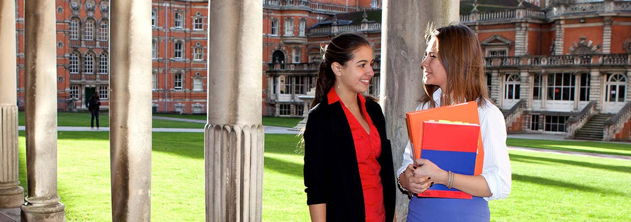 Campus Royal Holloway International Study Centre