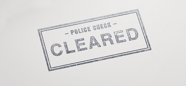 Làm thế nào để tôi kiểm tra cảnh sát?