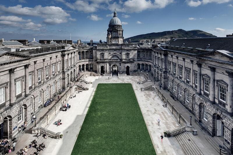 Universitas Terbaik di Inggris university of edinburgh/