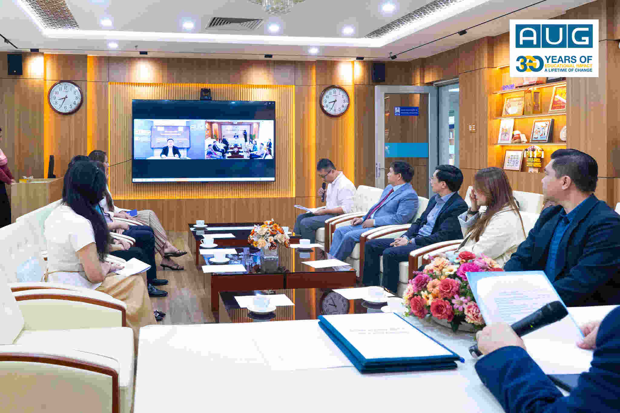 Signing MOU Between AUG and The University of Danang