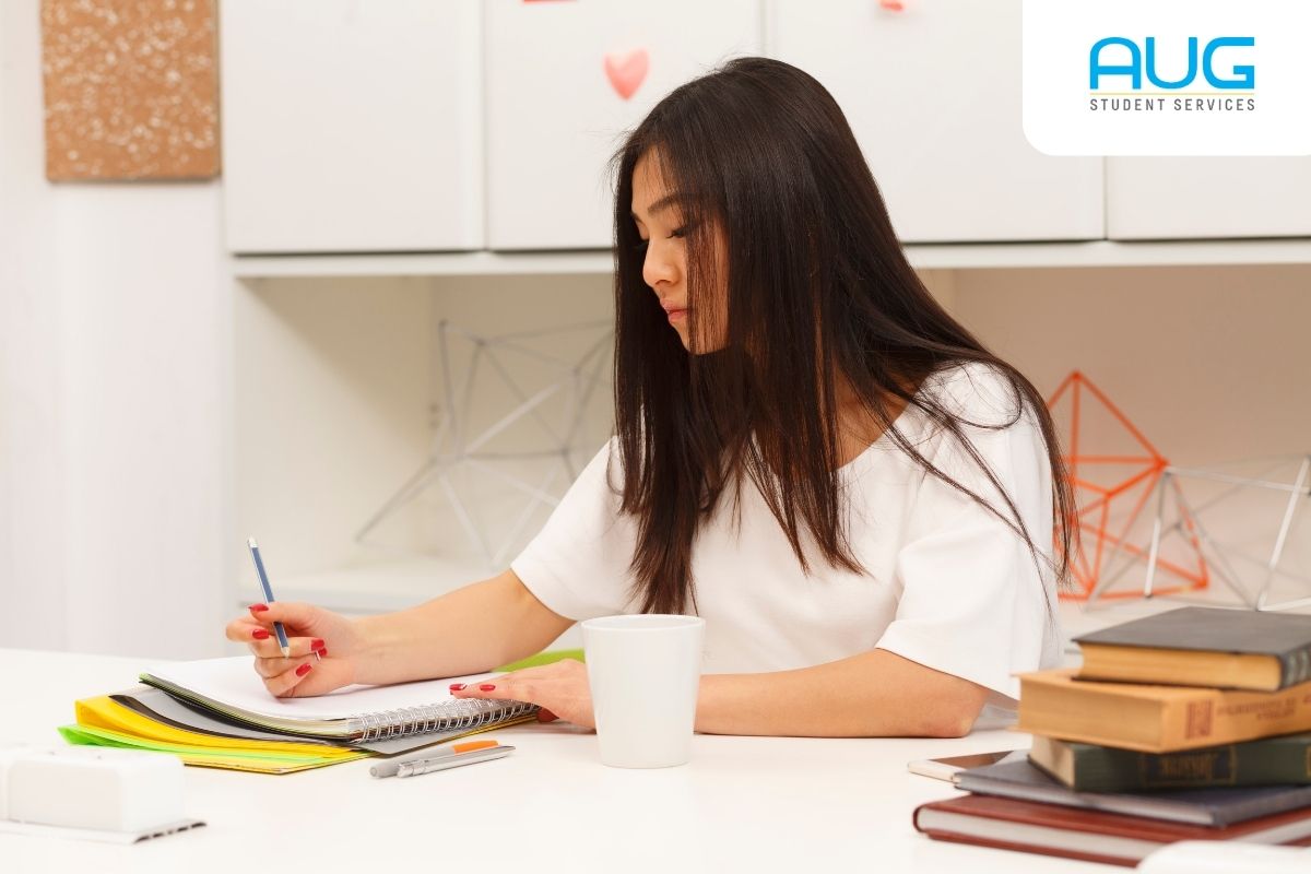 Tembus Skor 7.0+: Rahasia IELTS Writing Anti Template!