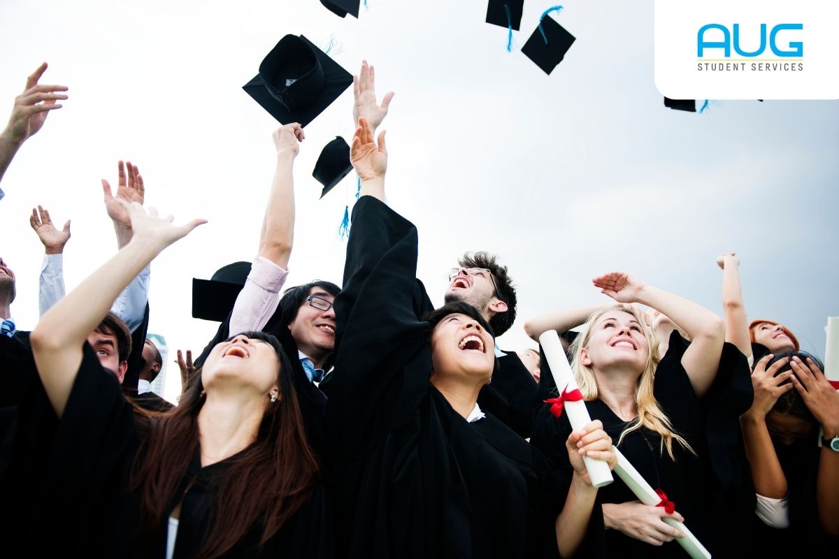 Benarkah Kuliah di Luar Negeri Worth It? Buktikan Sendiri!