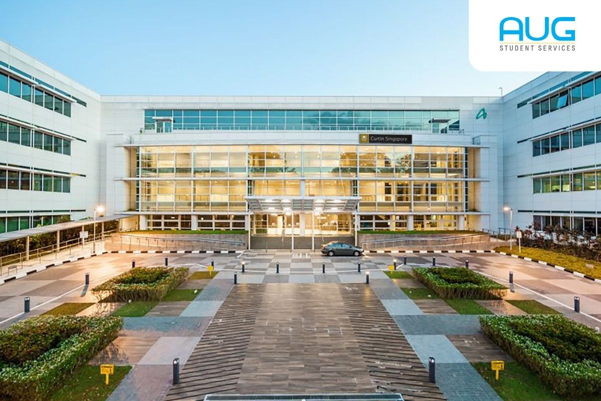 Curtin Singapore dan James Cook University Singapore
