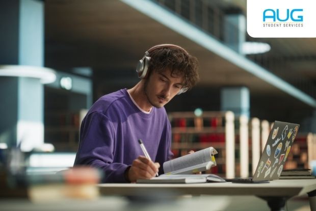 International Student managing monthly living costs and student budget in the UK