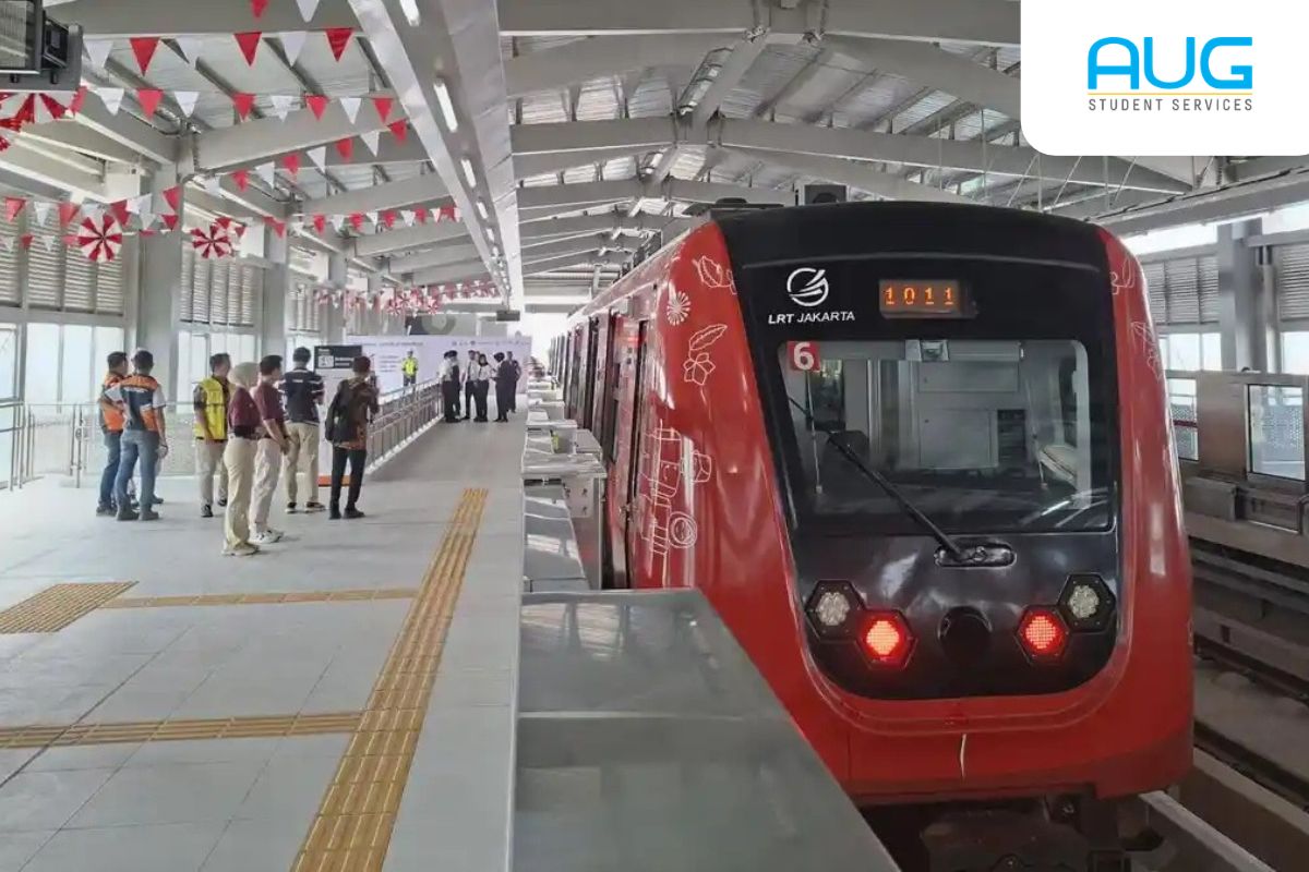 Rute Baru LRT Jakarta & 4 Profesi di Baliknya