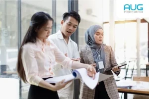 Study Business in Australia: Your Guide to Degrees, Majors & Careers