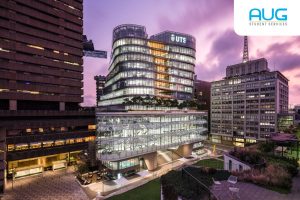UTS or UTS College? Mana Jalur yang Tepat Buatmu?