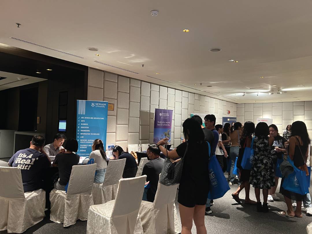 Go! Study Abroad Expo Gallery 3